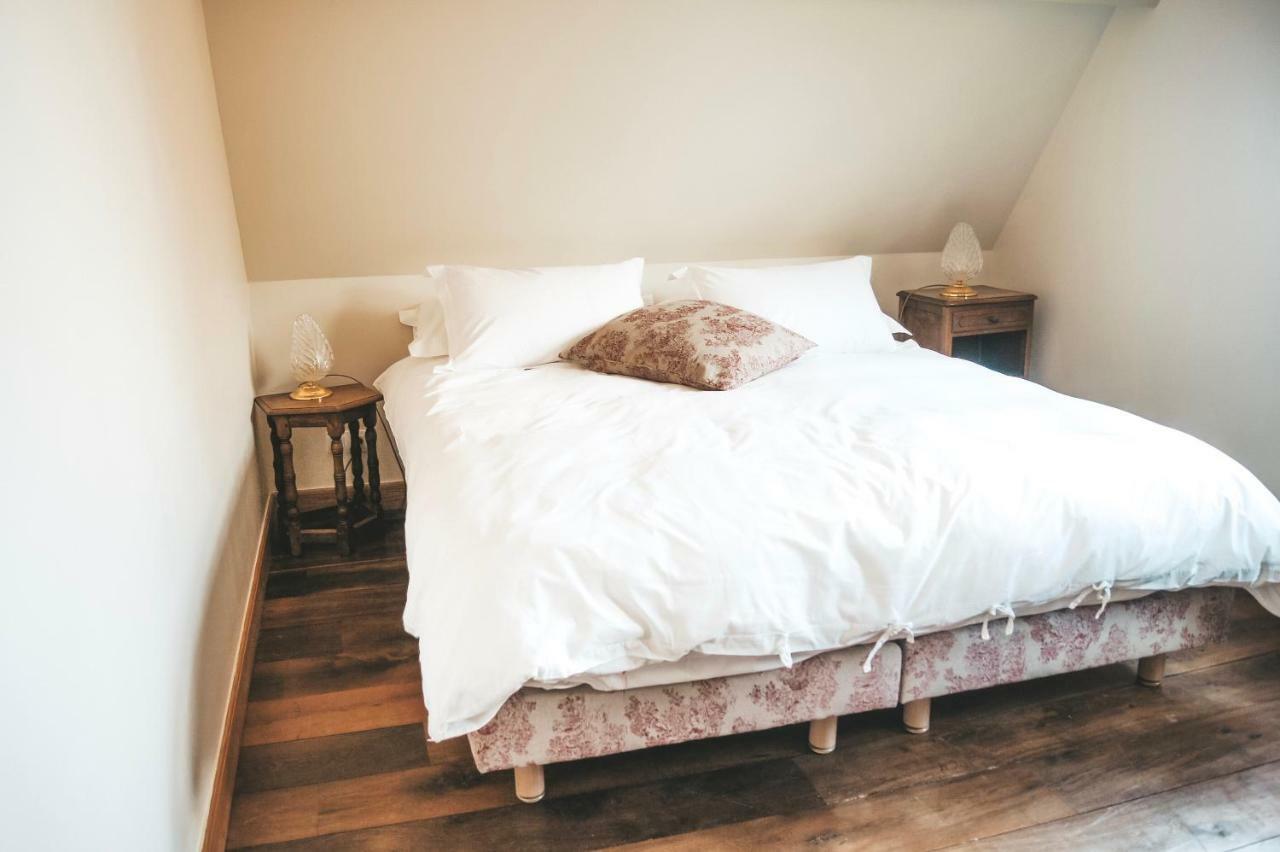 Bed and Breakfast "La Girelle, Bord De Mer" Honfleur Exterior foto